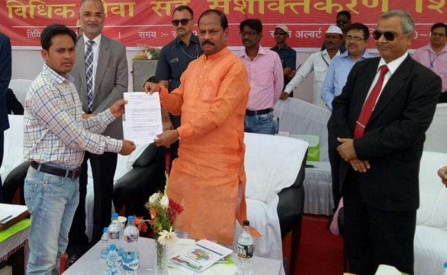 गुमला की तर्ज पर पूरे राज्य में होगी मुर्गीपालन : सीएम