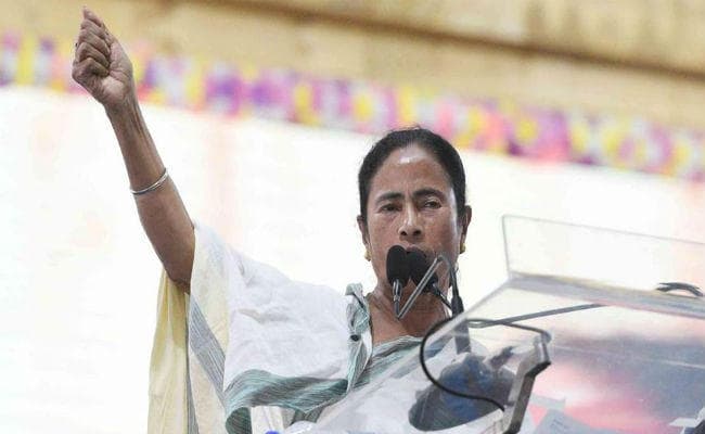 ममता बनर्जी की थर्ड फ्रंट की कवायद, आज मिलेंगी भाजपा के बागियों से