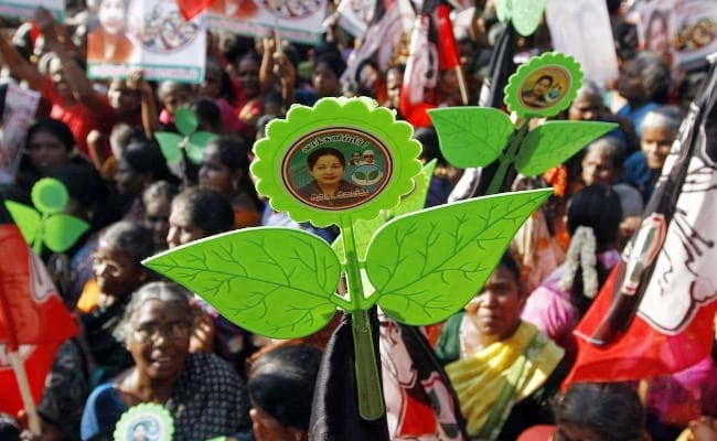 सुप्रीम कोर्ट का निर्देश : AIADMK के दो पत्ती चुनाव चिह्न विवाद पर अप्रैल के अंत तक फैसला करे दिल्ली हाइकोर्ट