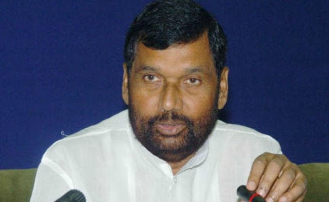 SC/ST एक्ट पर चर्चा के लिए एनडीए के सांसद मोदी से मिले, पासवान ने किया नेतृत्व