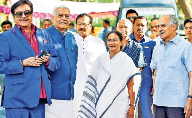 विपक्ष को एकजुट करने के लिए सोनिया गांधी से मिलीं ममता, भाजपा को हराने के लिए रणनीतियों पर हुई चर्चा