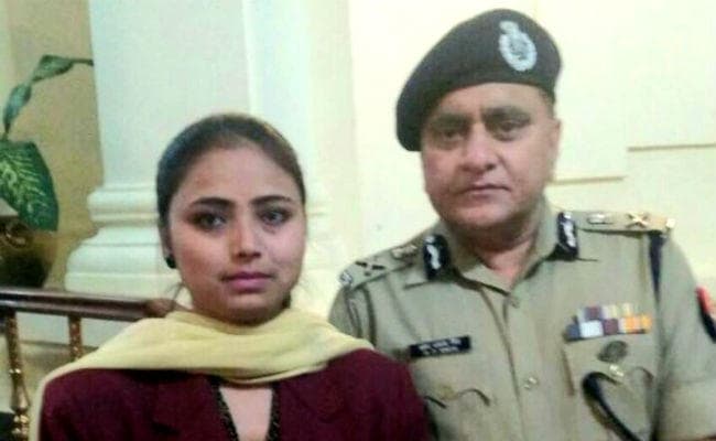 उत्तर प्रदेश : बहादुरी और सामाजिक सरोकार का मिला ईनाम, DGP ओमप्रकाश ने नाजिया को बनाया आगरा का SPO