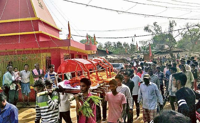 झारखंड : खूंटी के छात्र की रिम्स में मौत, रोष, तीन युवक हिरासत में