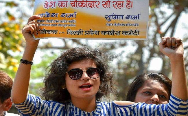 10 WhatsApp ग्रुप, 10 लोगों और परीक्षा नियंत्रक से पूछताछ, बिहार-झारखंड से कई गिरफ्तार