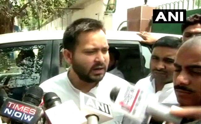 तेजस्वी यादव का संघ प्रमुख मोहन भागवत पर बड़ा आरोप, कहा- रामनवमी पर दंगा करने की ट्रेनिंग दे गये हैं संघ प्रमुख