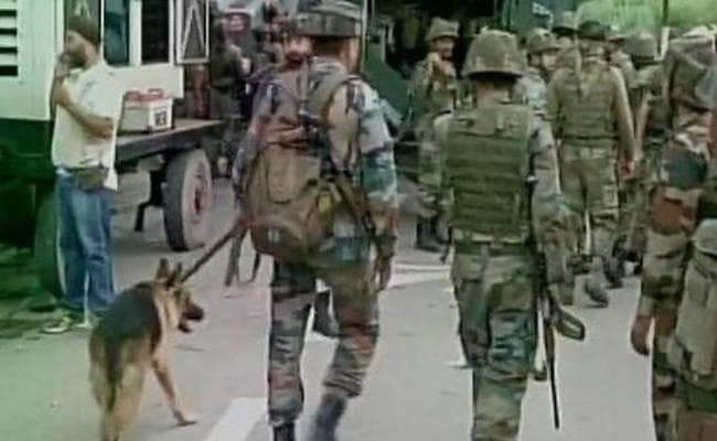 पुलवामा में आतंकी हमले में घायल पुलिसकर्मी की मौत, अनंतनाग में एक घायल