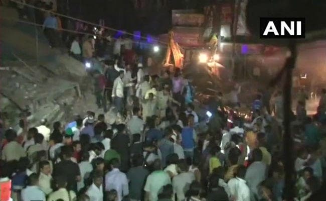 इंदौर: चार मंजिला होटल की इमारत ढही, 10 की मौत