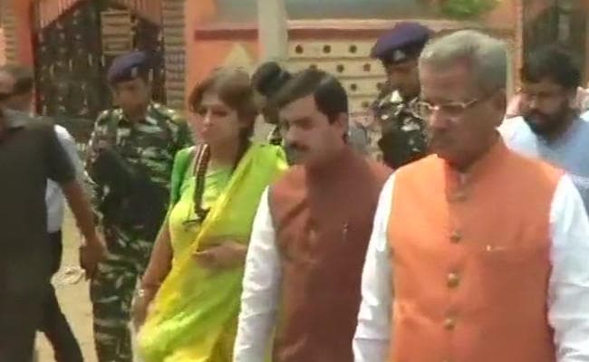 निषेधाज्ञा का उल्लंघन कर भाजपा नेता हिंसा प्रभावित आसनसोल पहुंचे, ममता और पुलिस पर बरसे