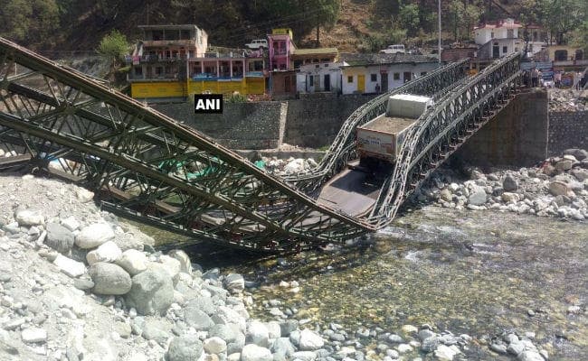 चार धाम यात्रा के 17 दिन पहले दोबारा टूटा गंगोरी पुल, गंगोत्री धाम, चीन सीमा से टूटा संपर्क, हड़कंप