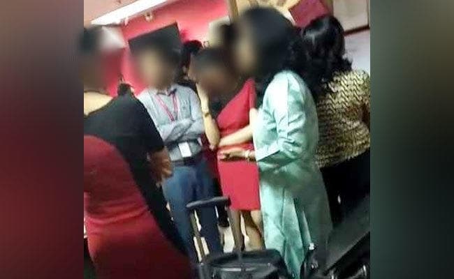 OMG : जेट एयरवेज में कपड़े उतरवाकर ली गयी एयर होस्टेस की तलाशी
