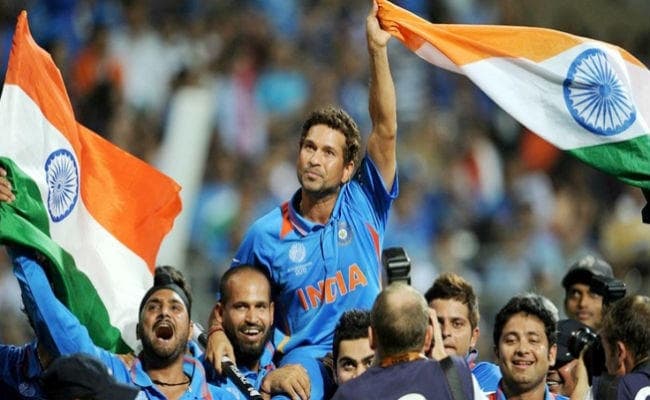 धौनी का एक छक्का और भारत ने रच दिया था 28 साल बाद इतिहास, वीरु ने बताया  ''lifetime Moment''