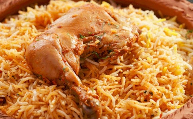 सगाई कार्यक्रम में मांस नहीं परोसने पर हुई लड़ाई, गयी एक की जान