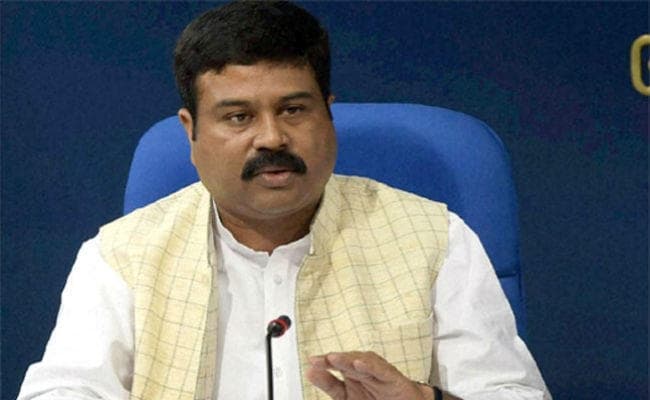 पेट्रोल-डीजल की बढ़ती कीमतों से लोग परेशान, पेट्रोलियम मंत्री धर्मेंद्र प्रधान ने कहा- इसके लिए कांग्रेस जिम्मेवार