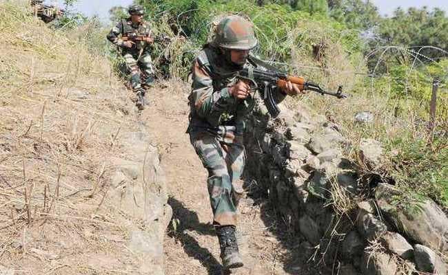 एलओसी पर पाकिस्तान की गोलीबारी में जवान शहीद, लेफ्टिनेंट सहित चार घायल