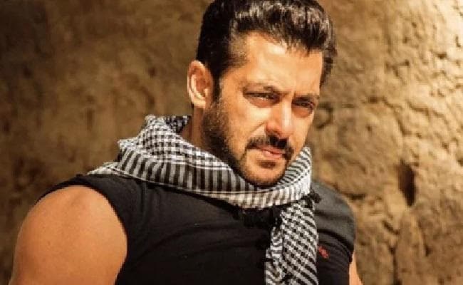 सलमान से मिलने घर से भागकर मुंबई पहुंची 15 साल की लड़की