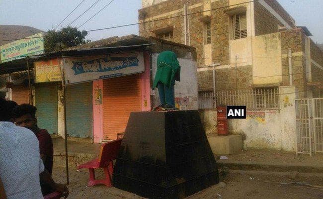 महात्मा गांधी के बाद राजस्थान आैर यूपी में तोड़ी गयी अब बाबा साहेब आंबेडकर की मूर्ति