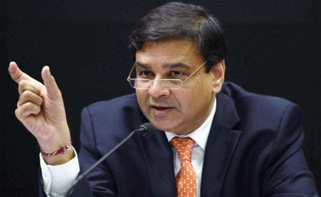 RBI ने ब्याज दर रखी ज्यों की त्यों, 2018-19 में आर्थिक वृद्धि मजबूत होकर 7.4 प्रतिशत रहने का अनुमान