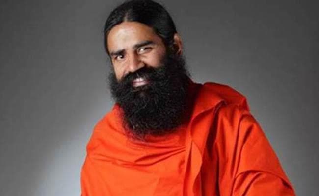 अब कपड़े भी पहनायेंगे बाबा रामदेव, 2019 तक लांच होगा ''पतंजलि परिधान''