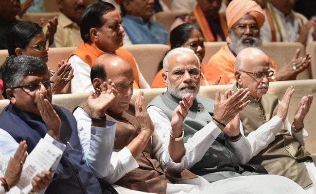 भाजपा संसदीय दल की बैठक में बोले मोदी-कांग्रेस ने लोकतंत्र का गला घोंटा, 12 को पूरे देश में अनशन करेंगे पार्टी सांसद