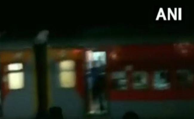 ओडिशा : बिना इंजन के 20 किलोमीटर दौड़ी यात्रियों से भरी ट्रेन, दो कर्मी सस्पेंड, जांच शुरू, VIDEO