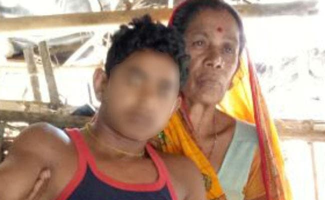 बागीचे में शौच करने पर भू-स्वामी शिक्षक ने दी सजा, बिन मां-बाप के किशोर का हाथ तोड़ पहुंचाया अस्पताल