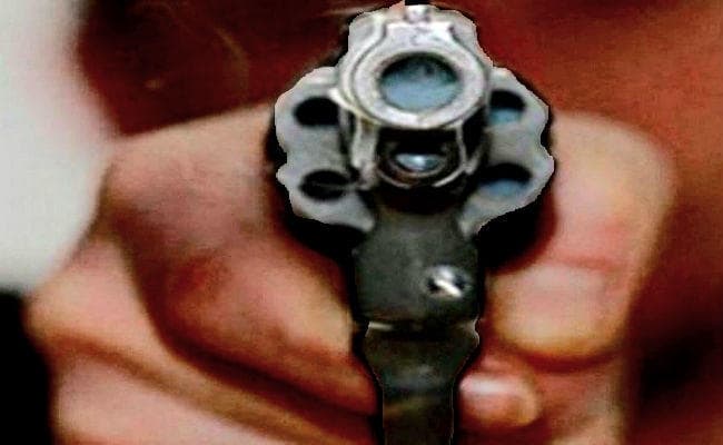 पटना में तैनात दारोगा के बेटे को अपराधियों ने मारी गोली, हालत गंभीर