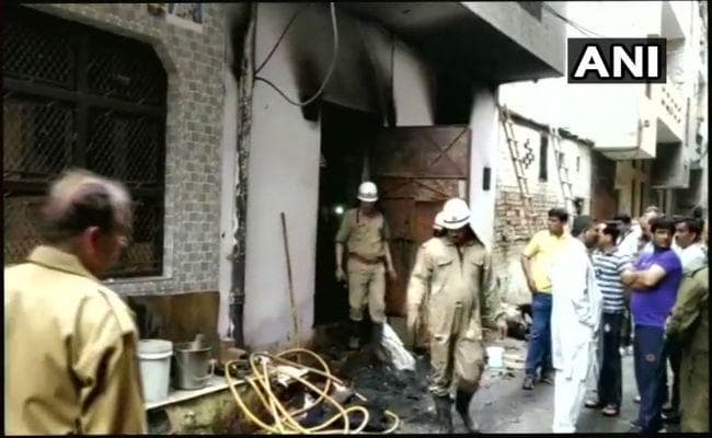 दिल्ली : जूते की फैक्ट्री में लगी आग, चार की मौत
