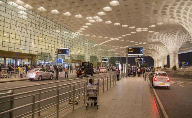 प्री मॉनसून मेंटेनेंस के लिए दो दिन 6 घंटे बंद रहेगा मुंबई एयरपोर्ट का मुख्य रनवे