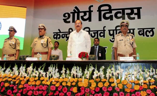 नेताओं और मीडिया को सुरक्षा बलों का मनोबल नहीं गिराना चाहिए : वेंकैया नायडू