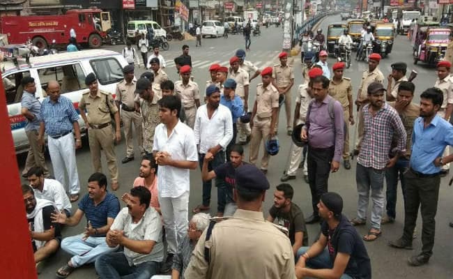 हिंसक हुआ भारत बंद, बरबीघा में 144 लागू, केंद्रीय मंत्री कुशवाहा के साथ बदसलूकी