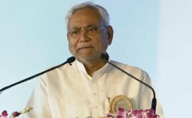 चंपारण सत्याग्रह के 100 वर्ष: कार्यक्रम में बोले नीतीश कुमार- विकास के साथ शांति भी जरूरी