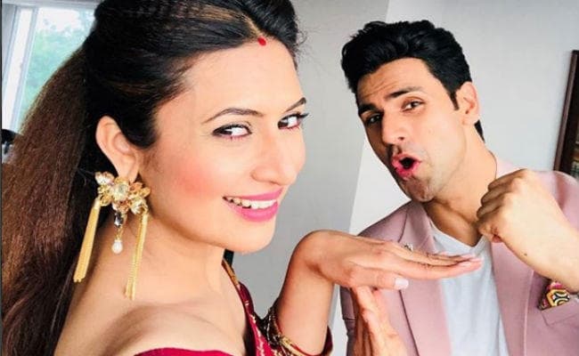 सोशल मीडिया पर छाईं दिव्‍यांका त्र‍िपाठी, बनाया ये रिकॉर्ड