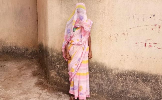 झारखंड : दहेज के लालची ससुर ने जंगल में ले जाकर किया बहू से दुष्कर्म