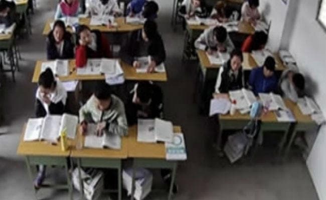 लाइव स्ट्रीमिंग के जरिये चीन के गांवों तक पहुंच रहा है  ''क्वालिटी एजुकेशन''