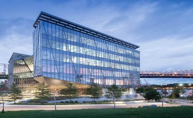 Reliance इंडस्ट्रीज को पछाड़ कर स्टाॅक मार्केट में सबसे मूल्यवान कंपनी बनी टीसीएस