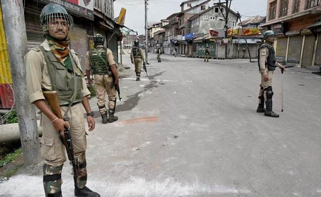 श्रीनगर में हिंसा की आशंका, कई इलाकों में लोगों के आने-जाने पर पाबंदी