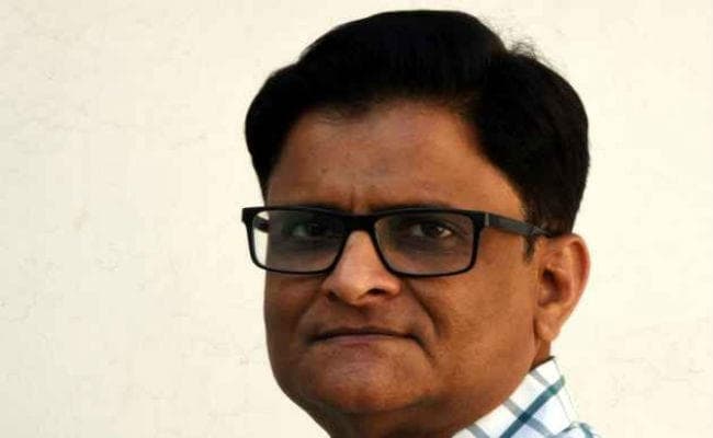 बेस्ट फिल्म आलोचक का 65वां राष्ट्रीय फिल्म पुरस्कार गिरिधर झा को मिला