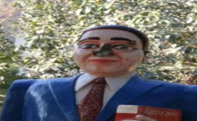 नोएडा में आंबेडकर की प्रतिमा को क्षतिग्रस्त किया गया