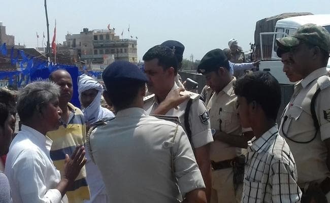 बिहार में जयंती से पहले डॉ. अंबेडकर की तस्वीर वाले बोर्ड के साथ छेड़छाड़ की घटना से तनाव