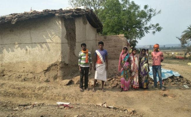 झारखंड के बड़कागांव में SC का हाल, दिन भर कमाते हैं तब इनके घर जलता है चूल्‍हा