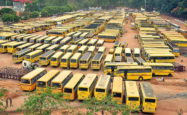 रांची नगर निगम चुनाव : कर्मियों को ले जाने के लिए तैयार खड़ी हैं 400 से अधिक बसें