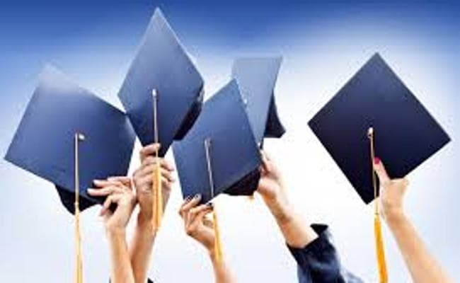 उच्च शिक्षा : इस मामले में भारत की महिलाओं को पुरुषों ने पछाड़ा