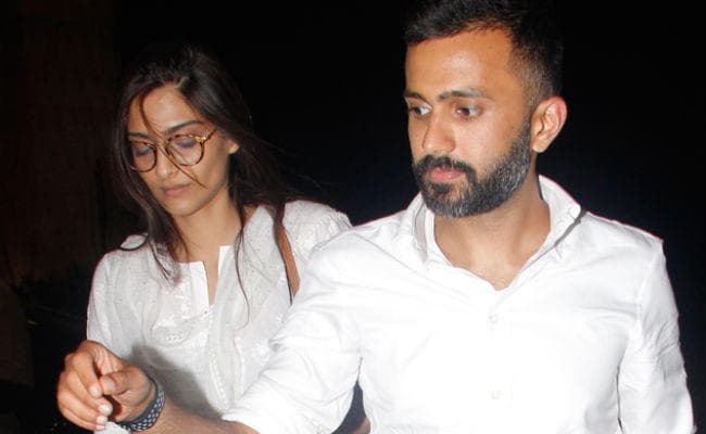 सोनम कपूर की शादी की तारीख का खुलासा! तैयारियां शुरू