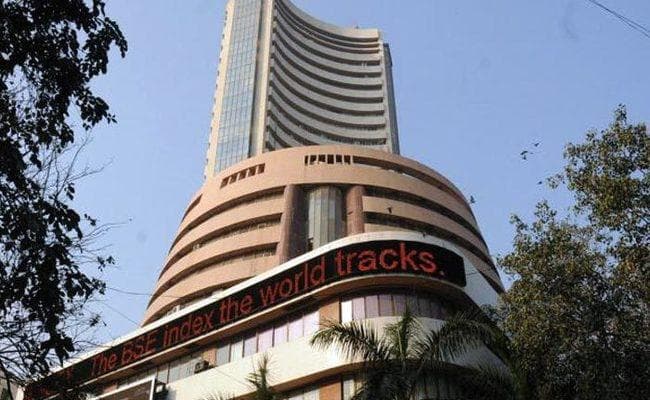 शेयर बाजारों में लिवाली-बिकवाली का जोर, सेंसेक्स ने लगायी 113 अंकों की छलांग