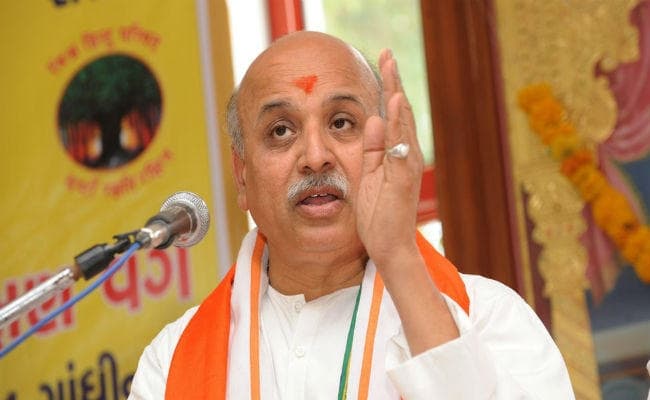 तोगड़िया का मोदी पर हमला, कहा, देश में बेटियां सुरक्षित नहीं और प्रधानमंत्री विदेश दौरे पर