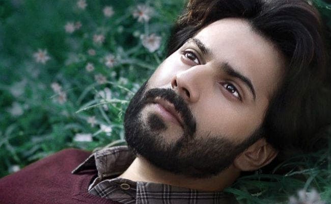 वरुण धवन से मिलने घर से भागकर मुंबई पहुंची क्रेजी फीमेल फैन, जानें फिर क्‍या हुआ...?