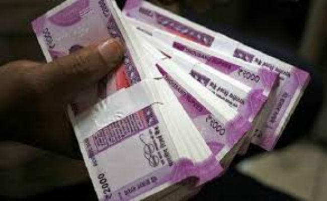 ATMs में नकदी संकट पर रिजर्व बैंक की सफाई, देश में कैश की नहीं है कमी ATMs में नकदी संकट पर रिजर्व बैंक की सफाई, देश में कैश की नहीं है कमी