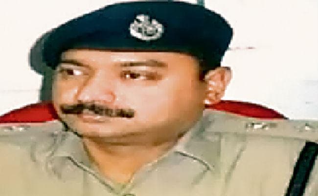 बिहार : आय से अधिक संपत्ति मामले में छापे के बाद हुई कार्रवाई, मुजफ्फरपुर SSP विवेक हुए सस्पेंड, आर्म्स भी बरामद