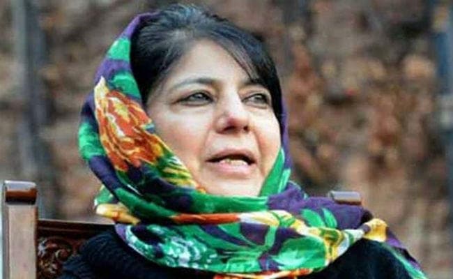 कठुआ कांड: महबूबा सरकार में होगा बड़ा फेरबदल, भाजपा ने अपने मंत्रियों से मांगा इस्तीफा