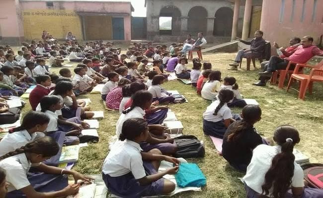 अब सभी कोटि के शिक्षकों को हर महीने मिलेगा वेतन, सरकार ने बनाया यह नया नियम, जानें